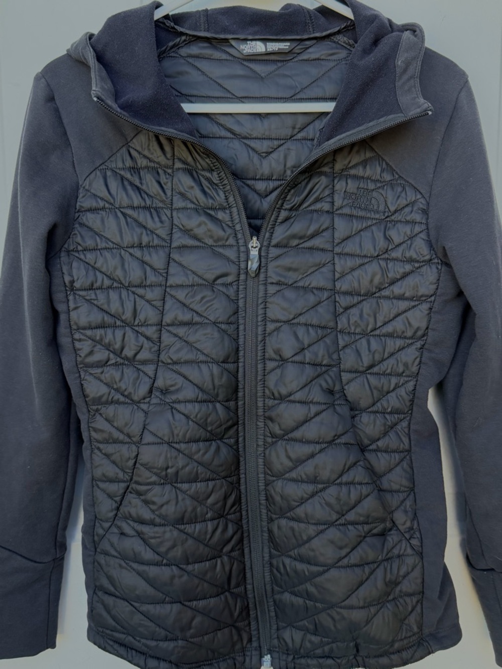 The North Face ThermoBall Hoodie Jacket Women’s XS Black Hybrid Puffer Full Zip